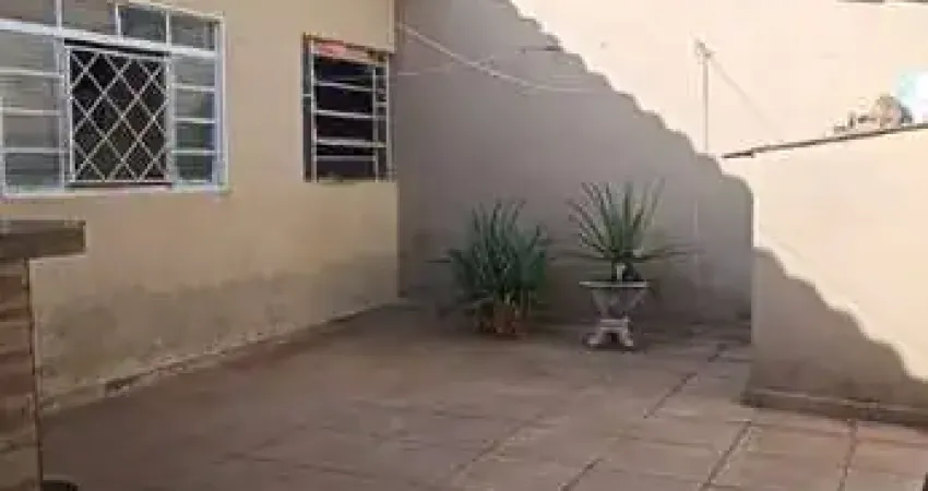 Casa à venda no Jd. São Luiz