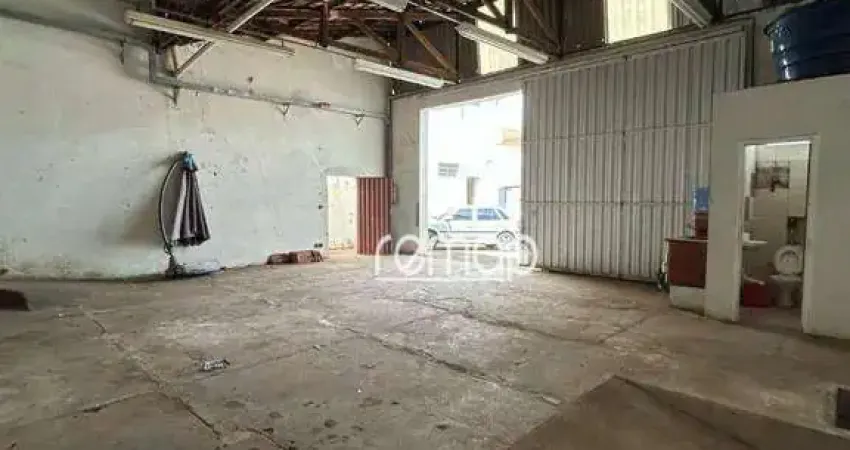 Barracão / Galpão / Depósito com 4 salas para alugar no Centro, Franca 