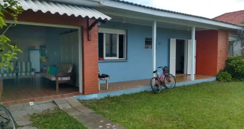 Casa com 2 quartos à venda na Zona Nova, Tramandaí 