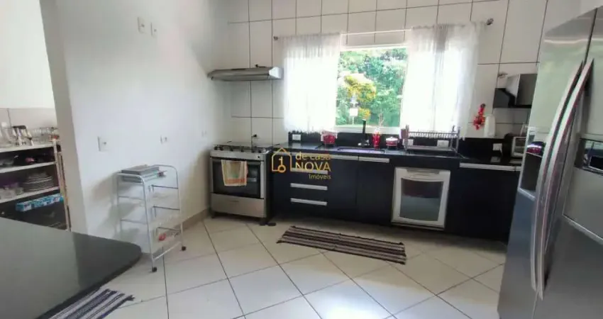 Casa em condomínio fechado com 3 quartos para alugar na Rua Rua Cagliari, 225, Jardim Caiapia, Cotia