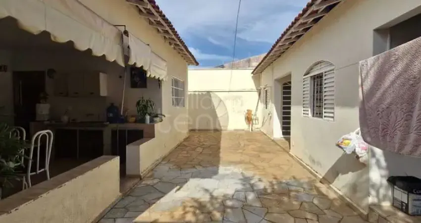 Casa com 3 dormitórios à Venda no Jardim Marilu, em Mirassol