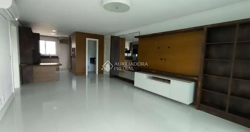 Apartamento com 3 quartos para alugar na Rua Embaixador Edmundo da Luz Pinto, 090, Agronômica, Florianópolis