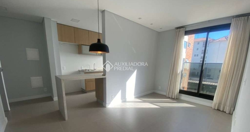 Apartamento com 2 quartos para alugar na Praça Hercílio Luz, 1117, Centro, Florianópolis