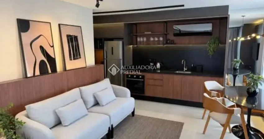Apartamento com 1 quarto para alugar na Avenida Professor Othon Gama D'Eça, 624, Centro, Florianópolis