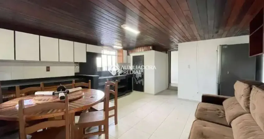 Casa com 2 quartos para alugar na Rua Oge Fortkamp, 258, Trindade, Florianópolis