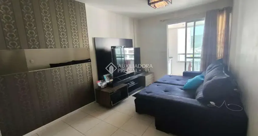 Apartamento com 4 quartos para alugar na Rua Caetano José Ferreira, 440, Kobrasol, São José