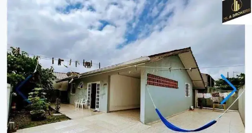 Casa com 2 quartos à venda na Avenida São Luiz 2379, 2379, Piçarras, Guaratuba