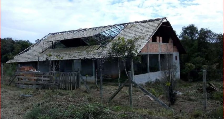 Chácara / sítio com 3 quartos à venda na Colônia Murici, São José dos Pinhais 