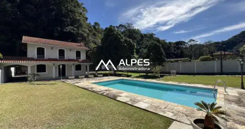 Casa em condomínio 5 quartos, alto padrão, perfeito para quem procura sossego .