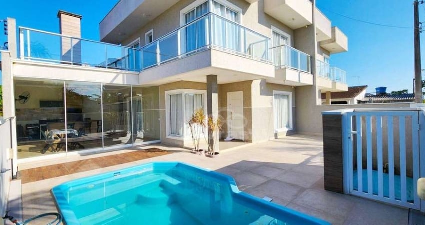 Sobrado com 3 dormitórios à venda, 160 m² por R$ 800.000,00 - Brejatuba - Guaratuba/PR