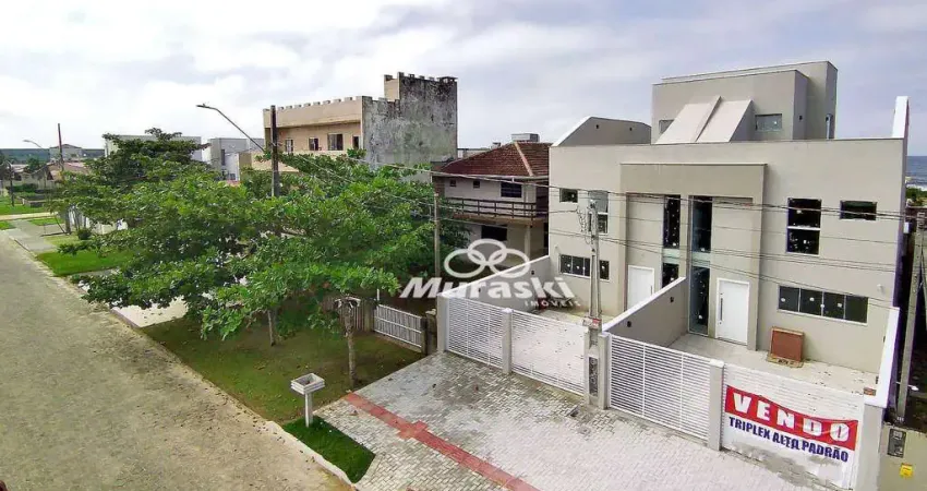 Sobrado com 3 dormitórios à venda, 200 m² por R$ 790.000,00 - Coroados - Guaratuba/PR