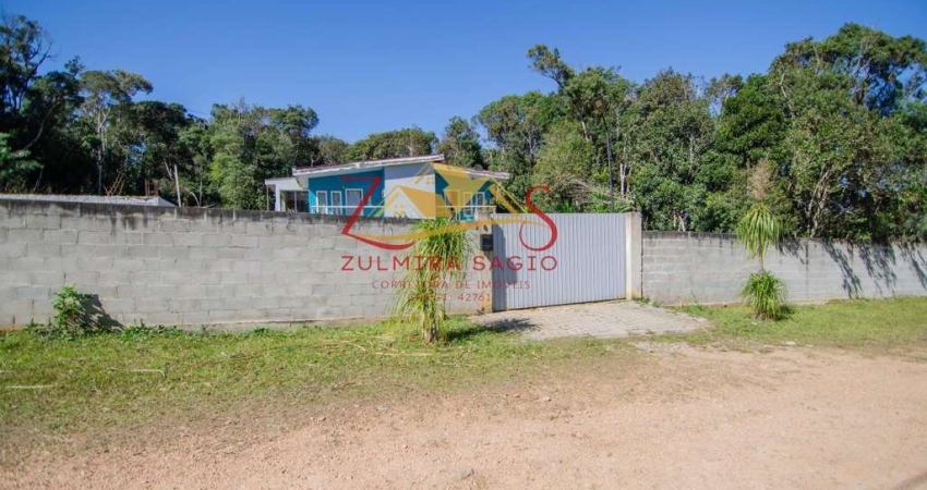 Vende-se chácara com 3 suítes no Condomínio Residencial de Chácaras Sol Nascente em Tijucas do Sul