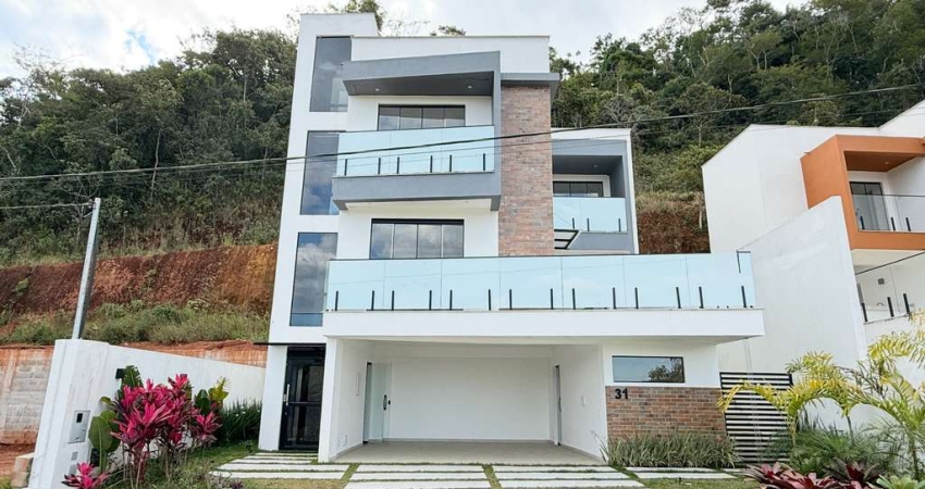 Condomínio Pedras Altas: Sua Casa de Luxo em Meio à Natureza em Juiz de Fora!