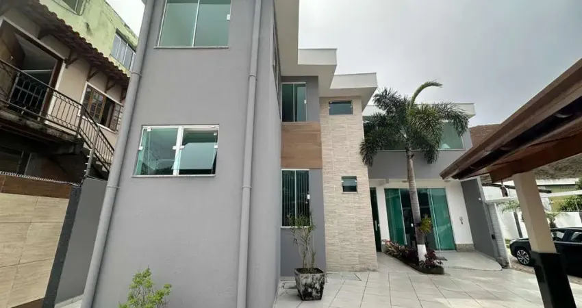 Um verdadeiro refúgio de conforto e tranquilidade no bairro Santos Dumont! Casa Duplex à venda.