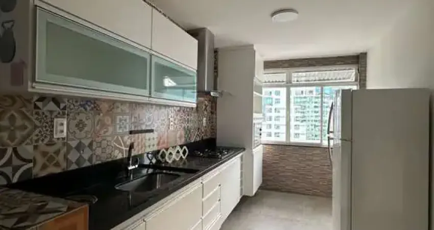 Amplo, bem dividido e no coração da cidade: conheça seu novo lar no Ed. Antônio Sejan Ganimi!  Apartamento 3 quartos à venda no Centro.