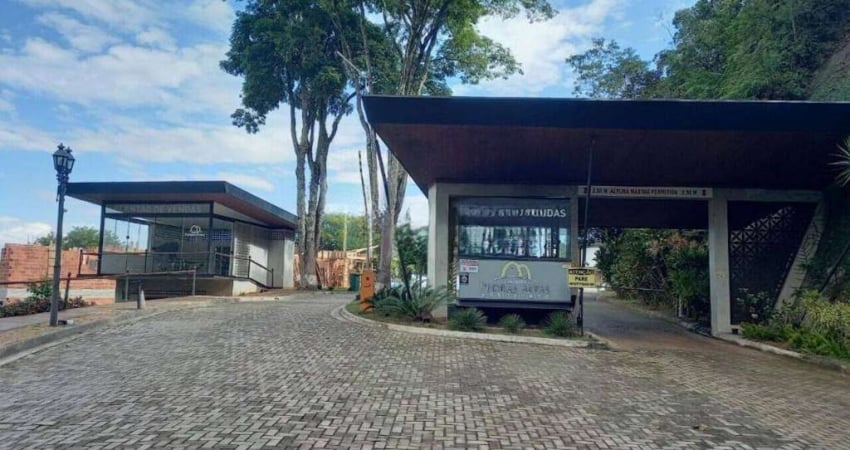 Chegou a hora de tirar do papel o projeto da casa dos seus sonhos! Lote à venda no Condomínio Guadalajara.