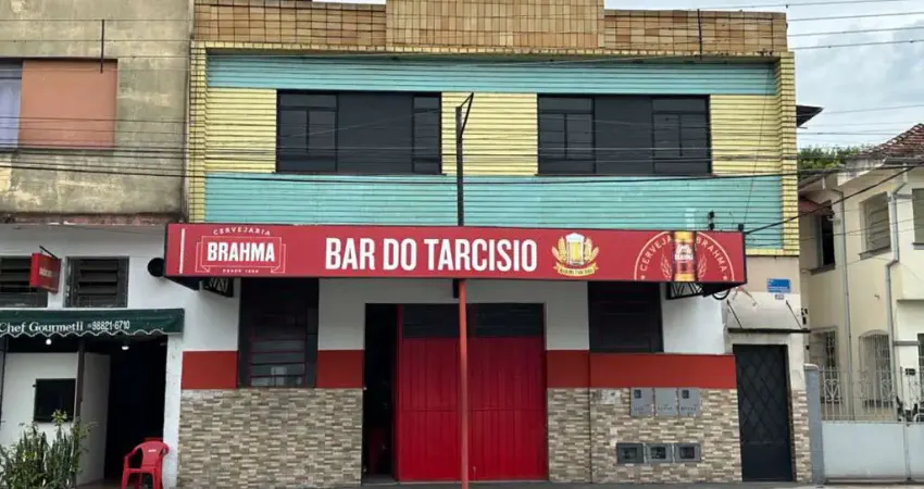 Oportunidade de ouro para quem quer ver o seu negócio decolar! Loja à venda no bairro Mariano Procópio.