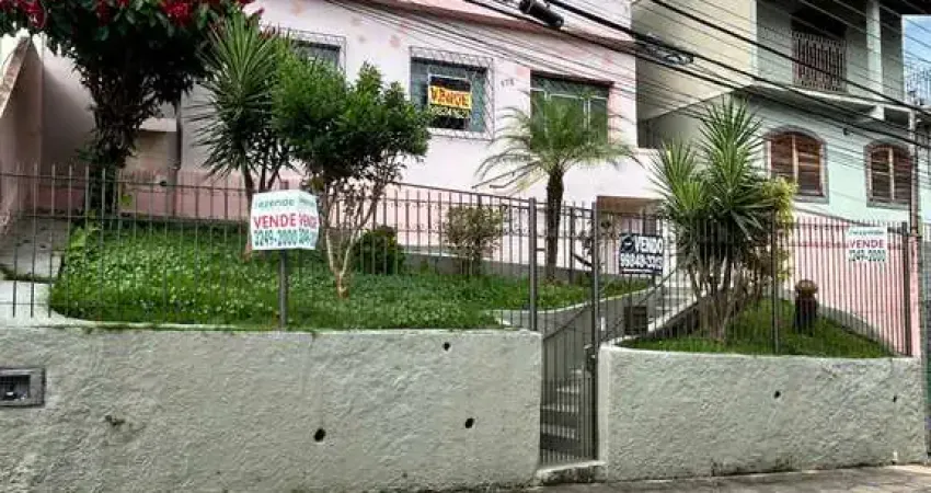 Casa com 4 quartos à venda no bairro Jardim Glória !