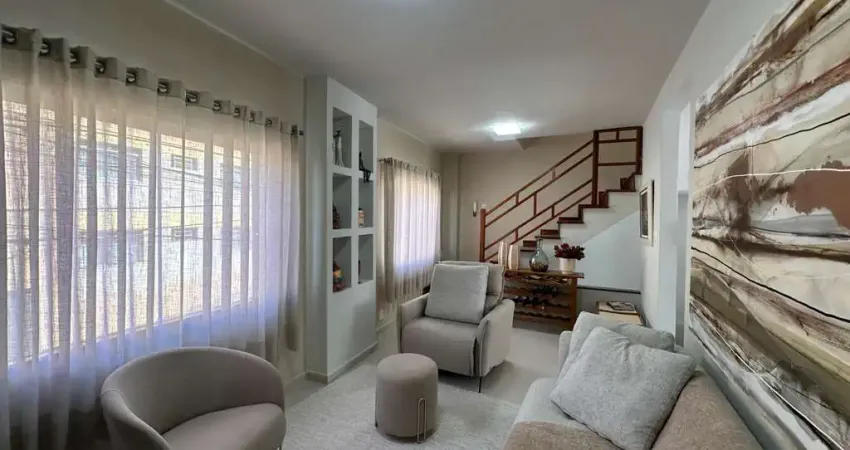 Casa com 2 quartos à venda na Rua Monsenhor Gustavo Freire, São Mateus, Juiz de Fora