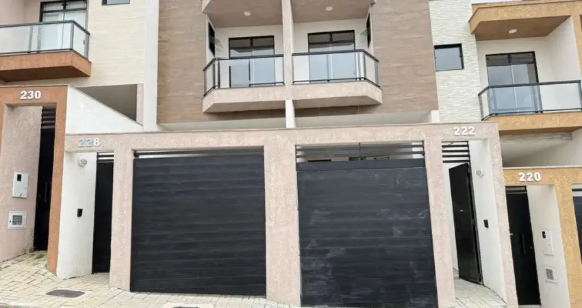 O lar perfeito para começar uma nova história! Casa geminada DUPLEX, com 3 quartos.