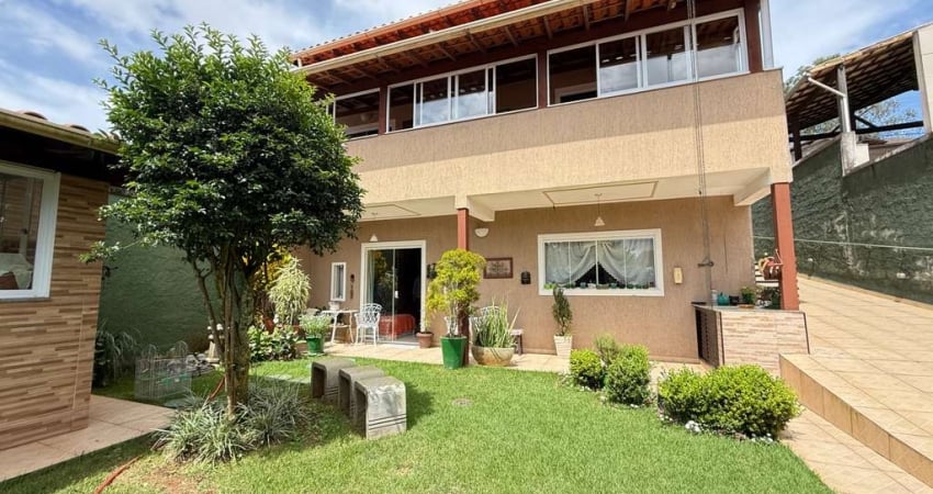 PRIVACIDADE! Casa à venda no Colinas do Imperador, no bairro São Pedro!