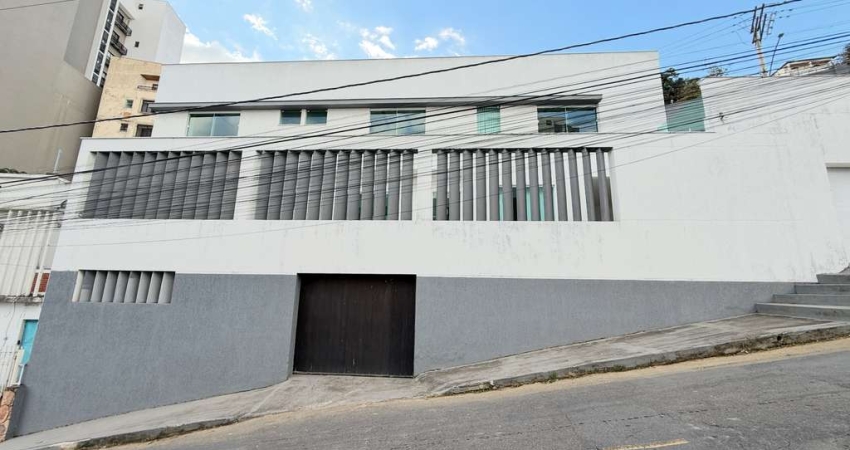 Casa com 5 suíte à venda! Alto padrão, espaço de sobra e localização privilegiada no Bom Pastor!