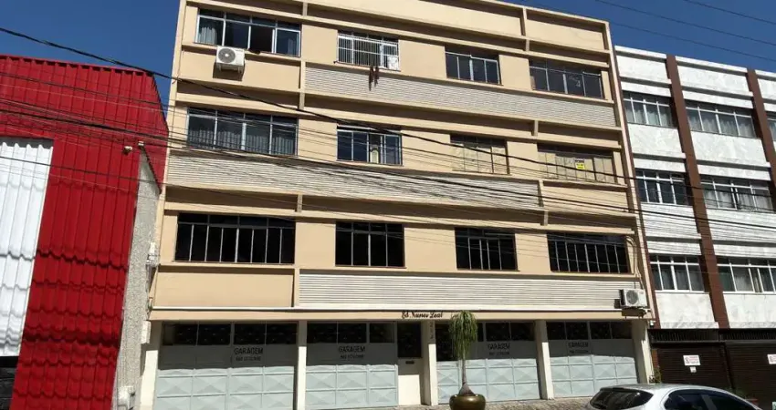 Apartamento 4 quartosà venda!  tradição e espaço no valorizado no bairro santa helena.