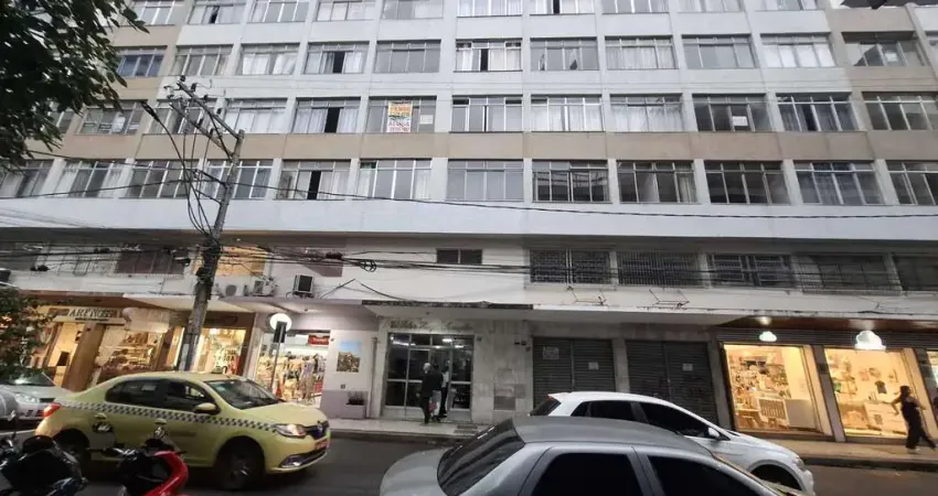 Apartamento 1 Quarto na Rua Braz Bernardino com Portaria 24h