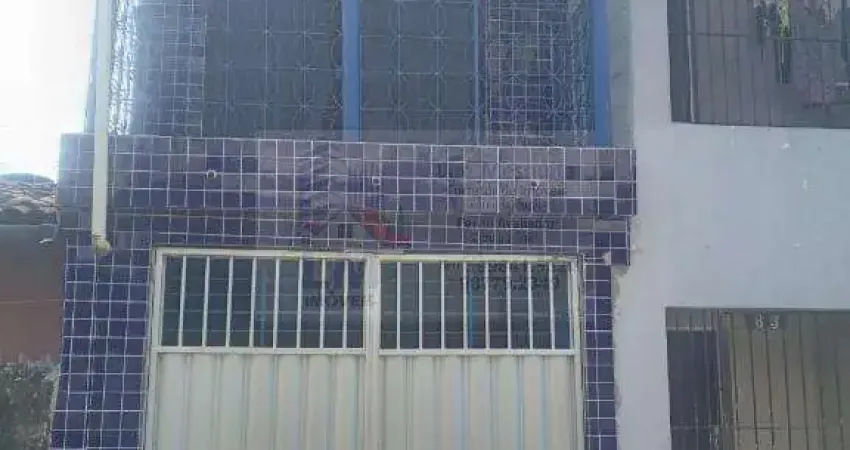 Casa duplex próximo ao mercado  publico de sitio  novo olinda pe