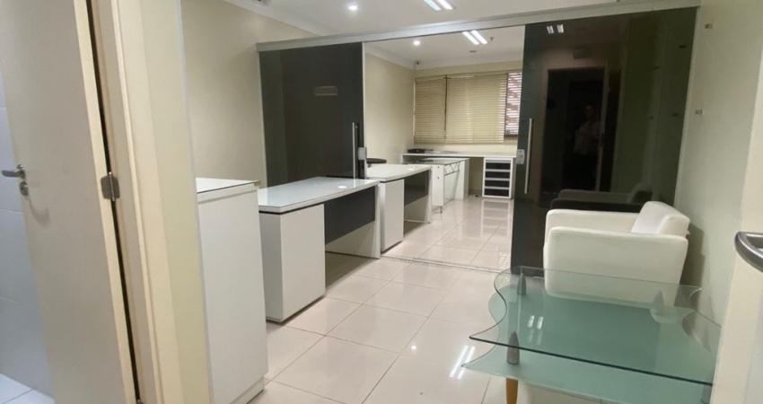 Sala comercial com 1 sala para alugar na Avenida Tancredo Neves, 2227, Caminho das Árvores, Salvador
