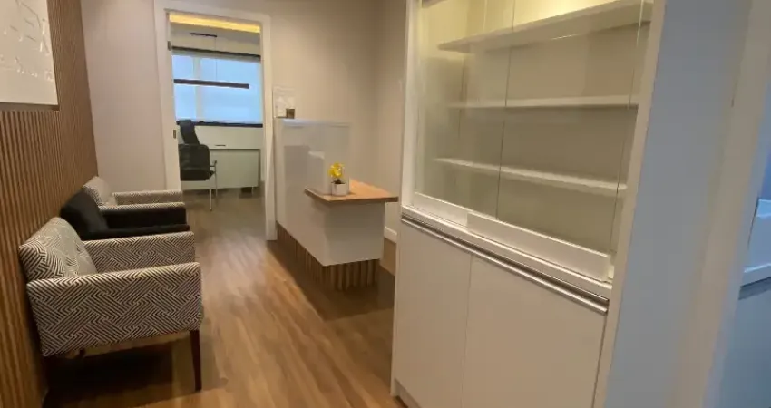 Excelente sala pronta para seguimento de clínica av paralela