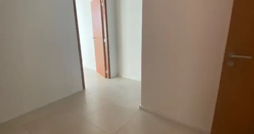 Sala comercial com 02 splits, divisória, porta de vidro, 30m