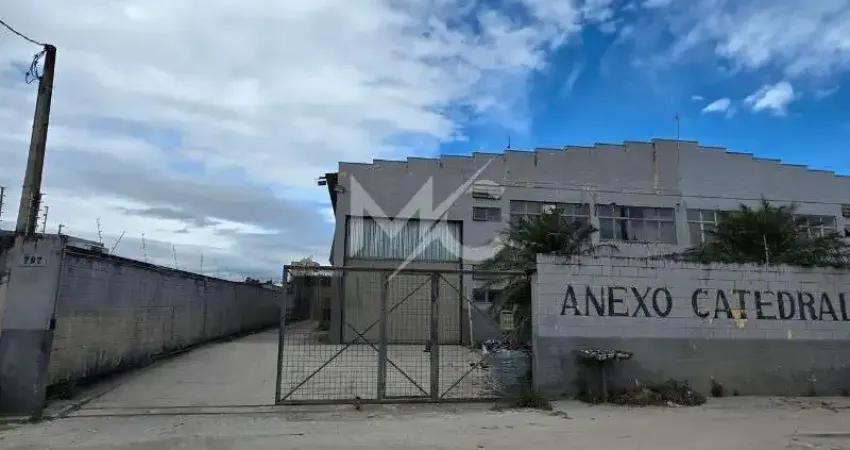 Barracão / Galpão / Depósito com 1 sala para alugar no Jardim Emília, Jacareí 