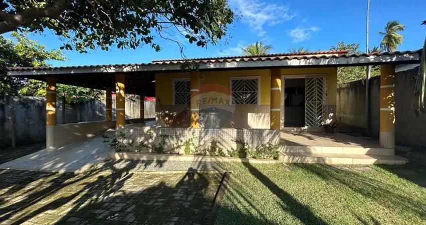 'Sonho Real em Camaçari: Casa com Jardim e Garagem'