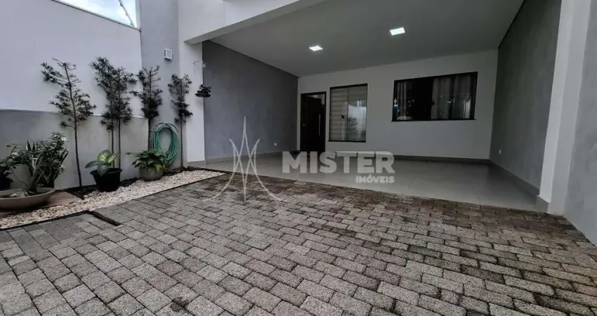 Casa à Venda em Maringá - Jardim Imperial II - Mobiliada e com Piscina