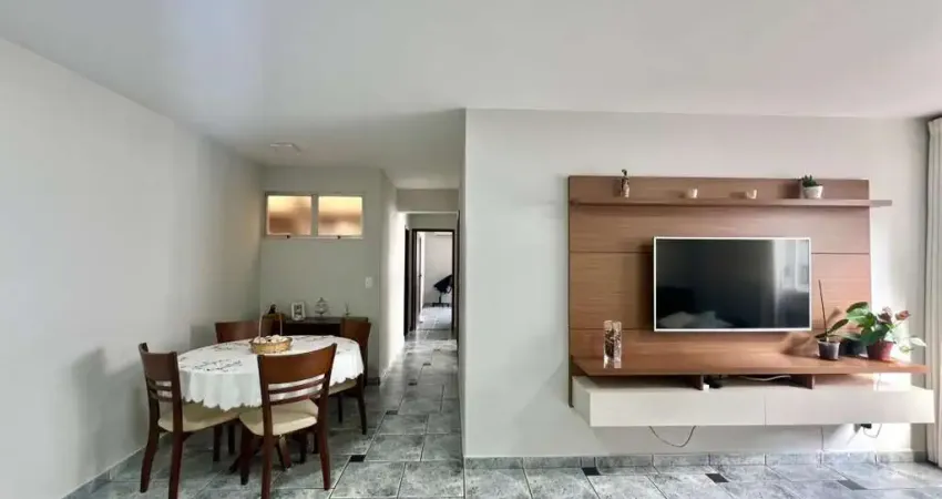 Apartamento Próximo a UEM com 03 Dormitórios sendo 01 Suíte.