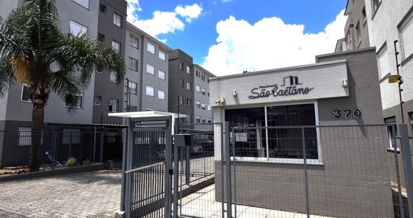 Apartamento à venda, com 2 quartos e vaga de estacionamento no São Caetano em Caxias do Sul.