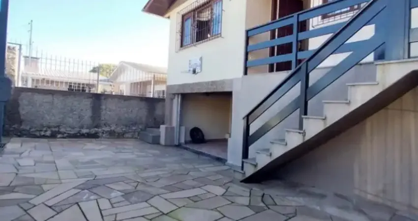 Excelente residencial com 3 dormitórios e 3 vagas de garagem no bairro esplanada em caxias do sul- rs