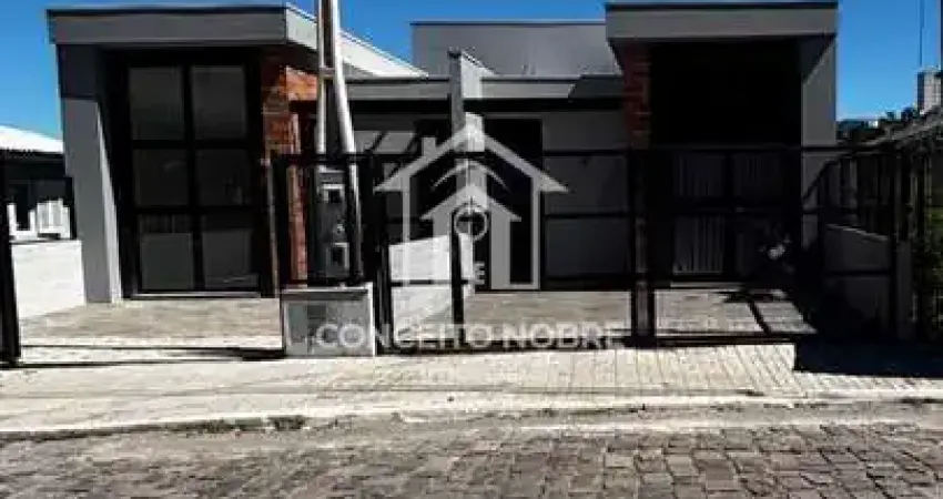 Venda - Sobrados - 3 dormitórios - Floresta - Caxias do Sul - RS