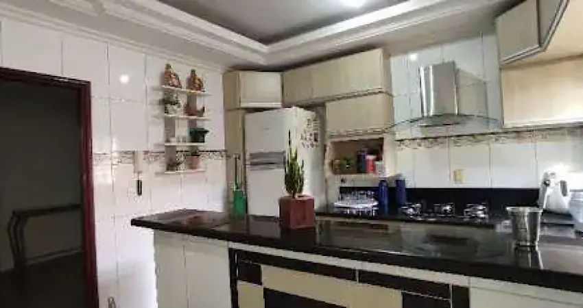 Casa Bem Localizada no Bairro Jardim das Américas