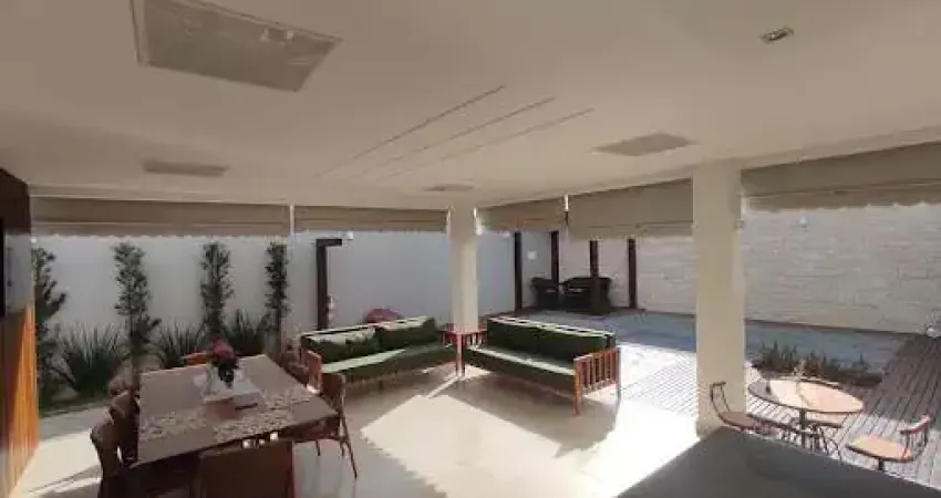 Casa Bem Localizada de Alto Padrão - Bairro Anápolis City