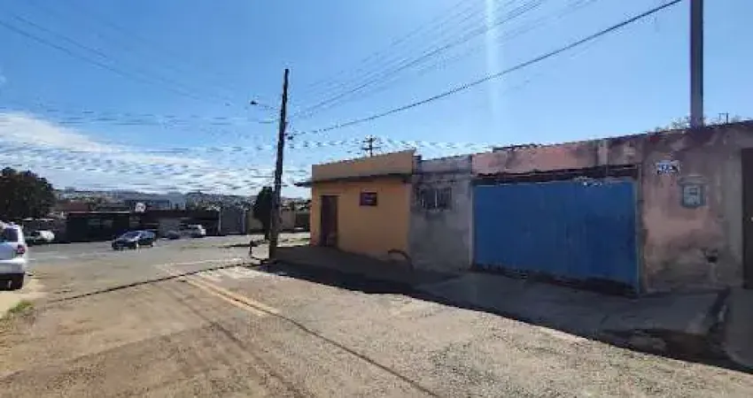 Casa comercial à venda no Jardim Suíço, Anápolis 