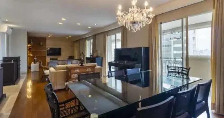 Confortável apartamento tipo para venda com 4 quartos, sendo 4 suítes, 253m²