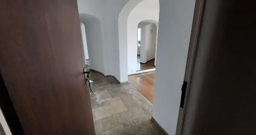 Deslumbrante apartamento tipo para venda com 4 quartos, sendo 2 suítes, 240m²