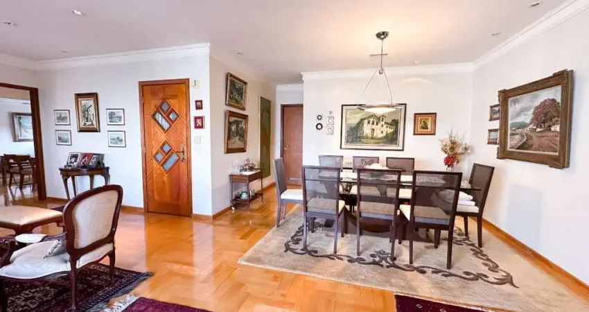 Elegante apartamento tipo para venda com 3 quartos, sendo 2 suítes, 226m²