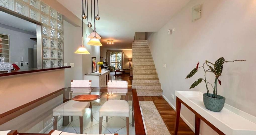 Aconchegante casa tipo para venda com 3 quartos, sendo 1 suíte, 220m²