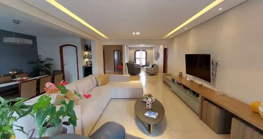 Espetacular apartamento tipo para venda com 3 quartos, sendo 3 suítes, 215m²