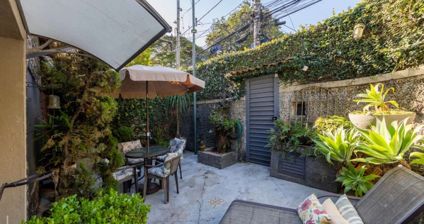 Atraente sobrado para venda com 3 quartos, sendo 2 suítes, 188m²