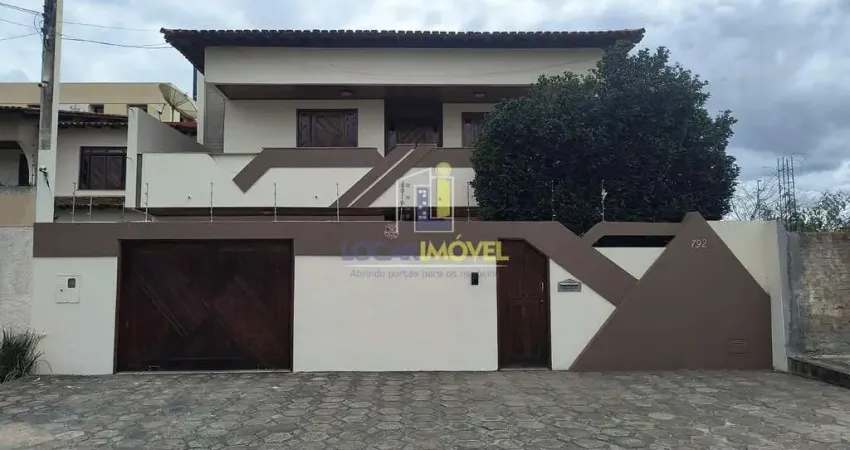 ALUGO - Casa  Residencial/Comercial com Habite-se, no Candeias com aprox 400mts de área construída