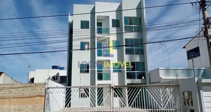 Apartamento térreo com quintal com 3/4 sendo 1 suíte a 50 mts do Shopping Conquista Sul em  Vitória